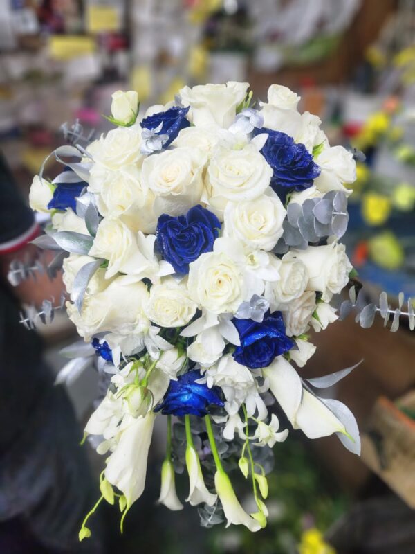 Cascading Bridal Bouquet - Image 3